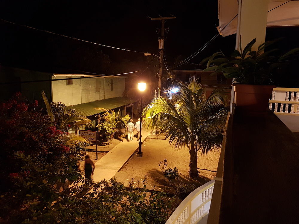 Placencia Serenade Hotel מראה חיצוני תמונה