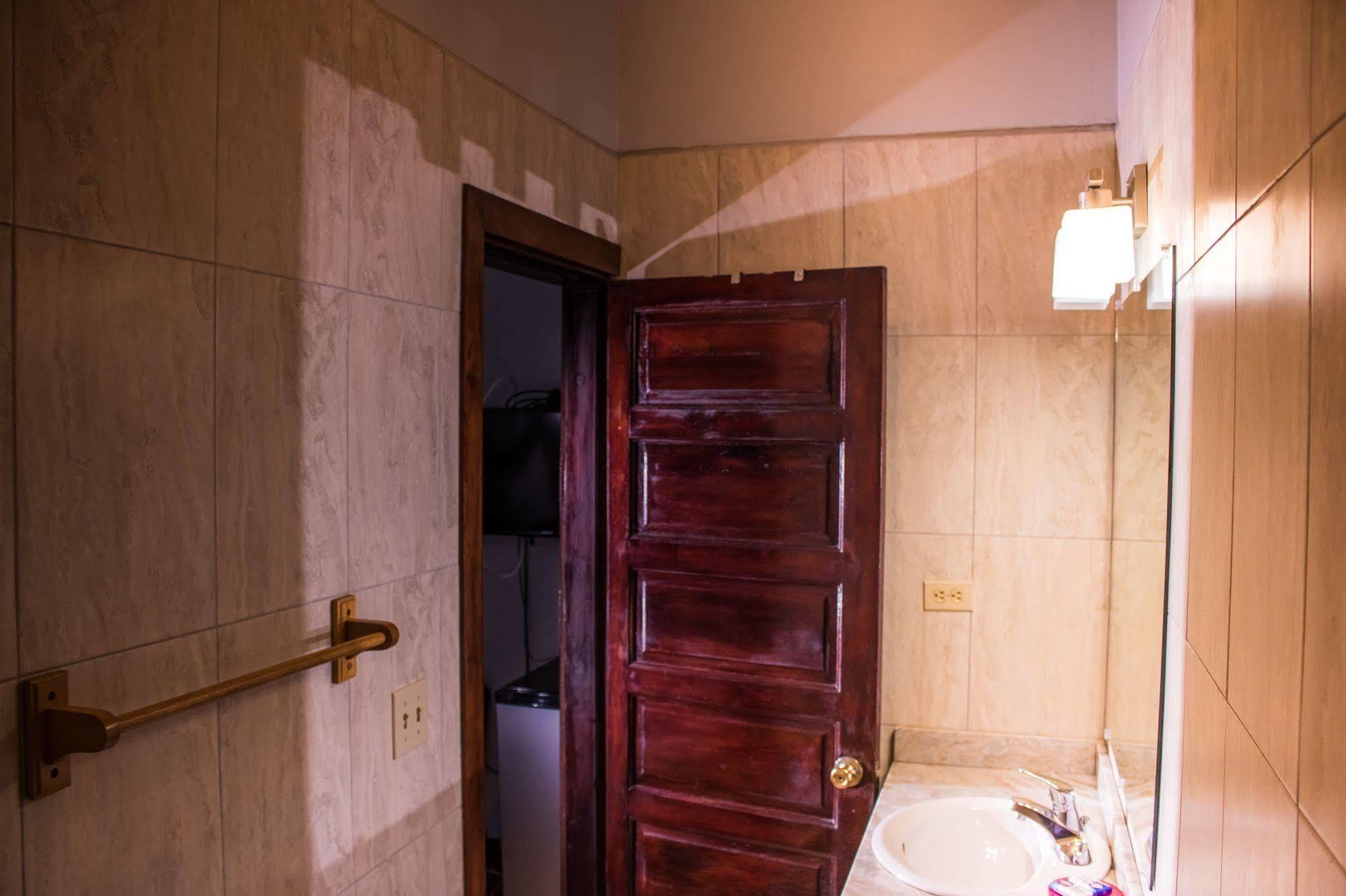 Placencia Serenade Hotel מראה חיצוני תמונה