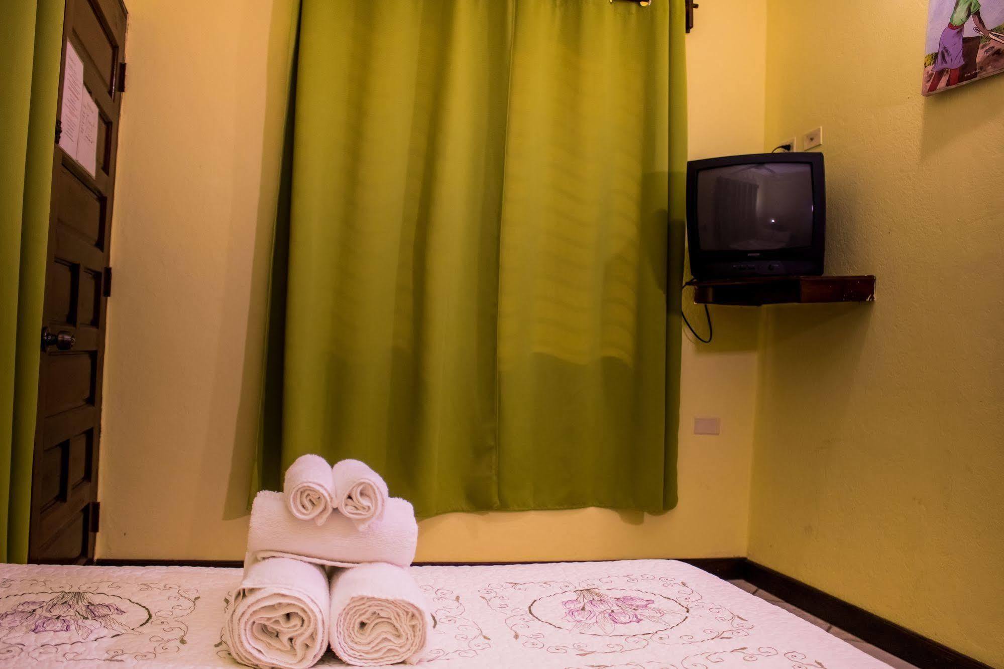 Placencia Serenade Hotel מראה חיצוני תמונה